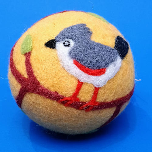 Filzkugel vogel 500